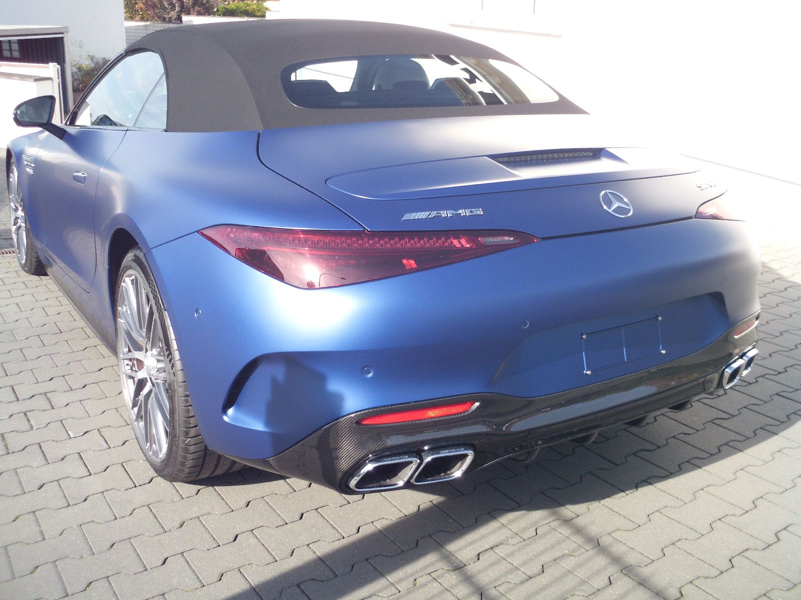 Fahrzeugabbildung Mercedes-Benz SL 63 AMG  4MATIC+ Keramik /Carbon/Lift/3D/Full