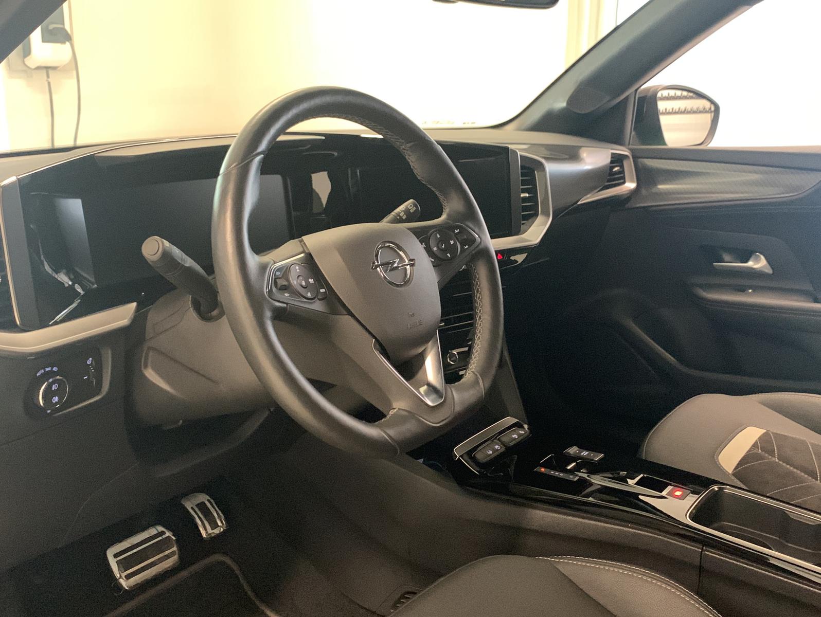 Opel Mokka-e Ultimate 50 kWh | ACC | Alcantara | SHZ