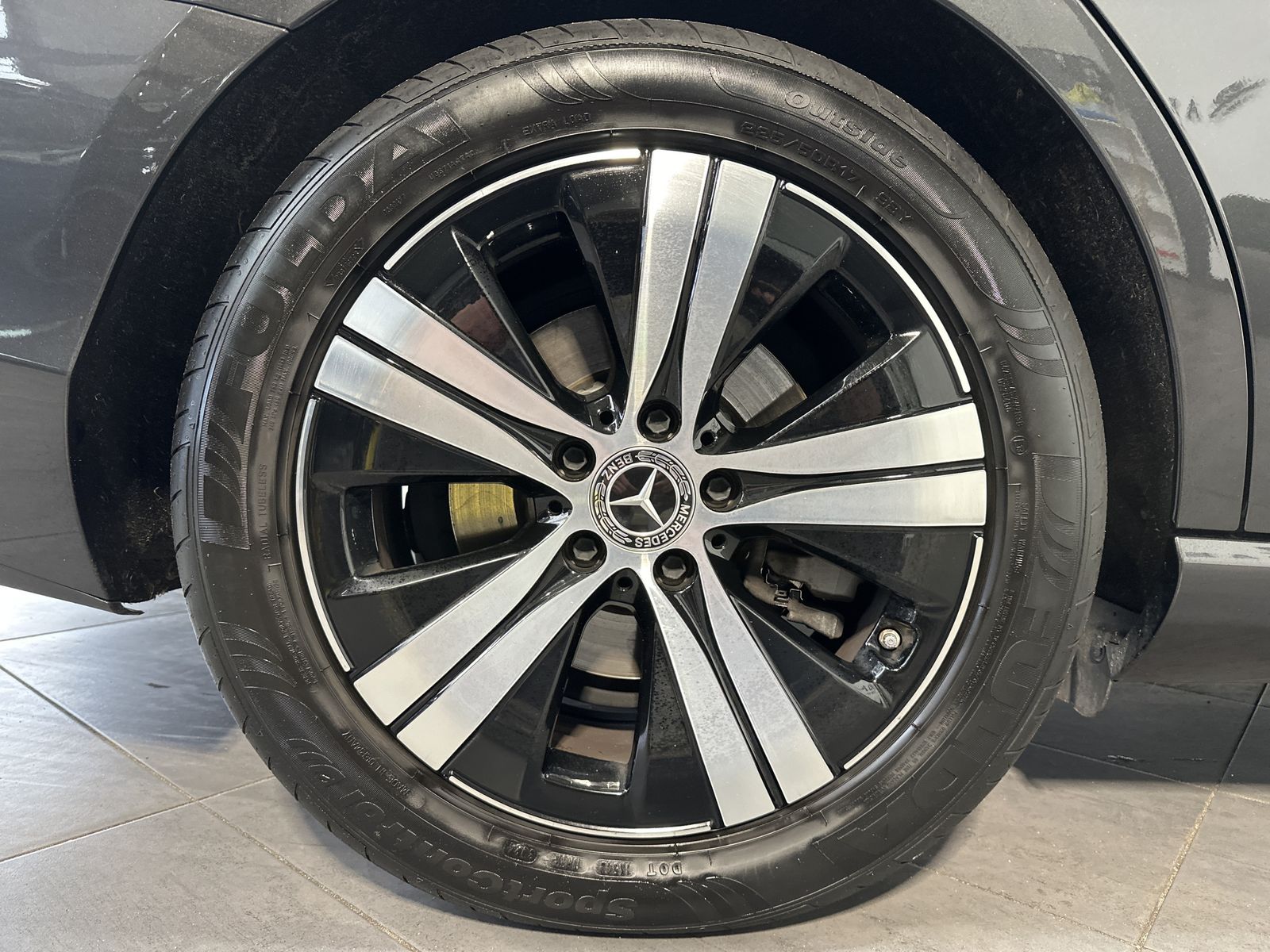 Fahrzeugabbildung Mercedes-Benz C 200d T Avantgarde NAV+LED+KAM+VCOCK+CARPLAY+PP