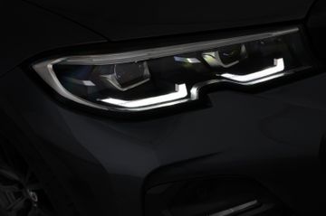 BMW 320i xDrive Limousine M Sport M 50 Jahre