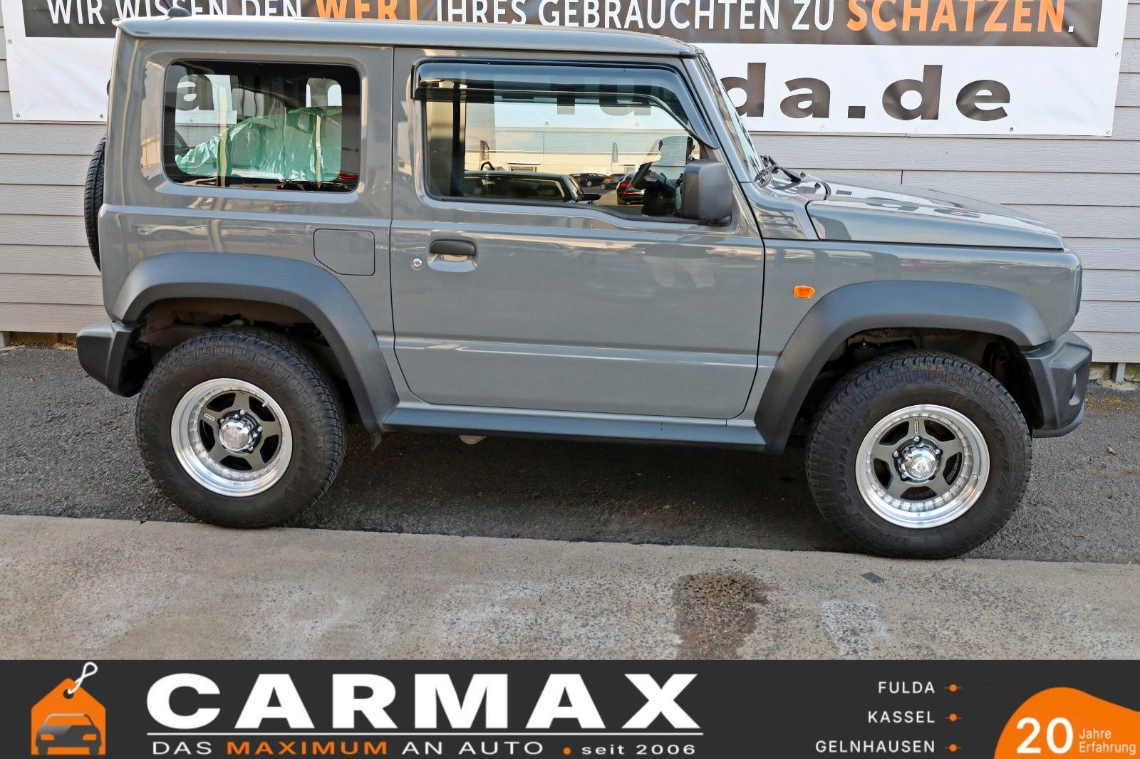 Fahrzeugabbildung Suzuki Jimny Comfort AllGrip NFZ,Temp,SH,8 fach bereift