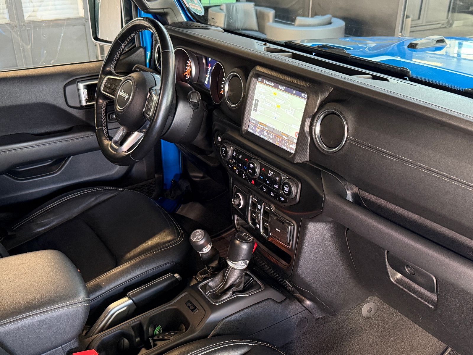 Fahrzeugabbildung Jeep Gladiator Launch Edition 4WD/KAMERA/LEDER/LED/EX