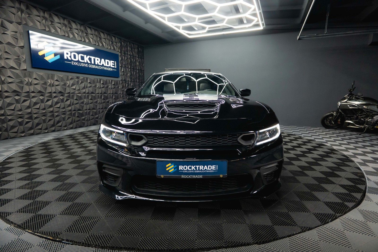Fahrzeugabbildung Dodge Charger 5.7 V8 HEMI R/T DAYTONA Performance