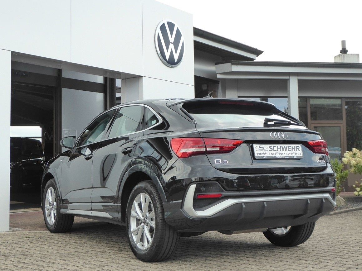 Audi Q3 Sportback 40 2.0 TDI quattro S line foto 3
