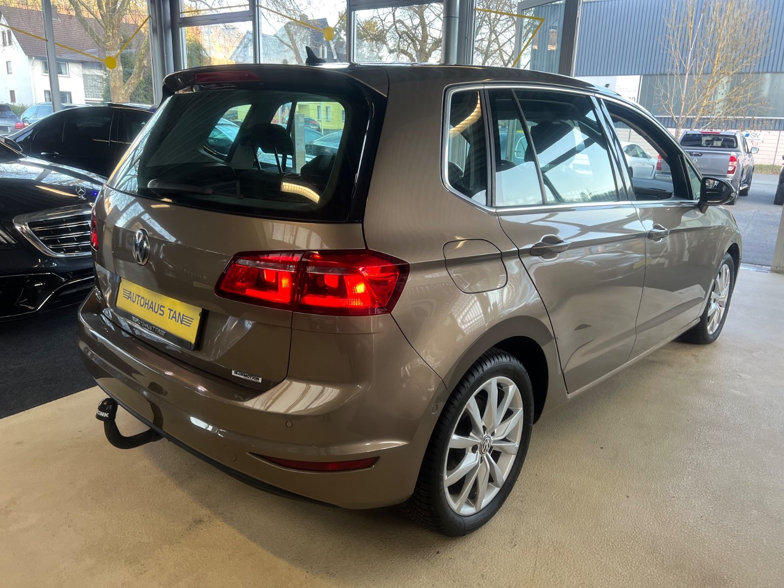 Fahrzeugabbildung Volkswagen Golf Sportsvan 1.4 TSI DSG Highline