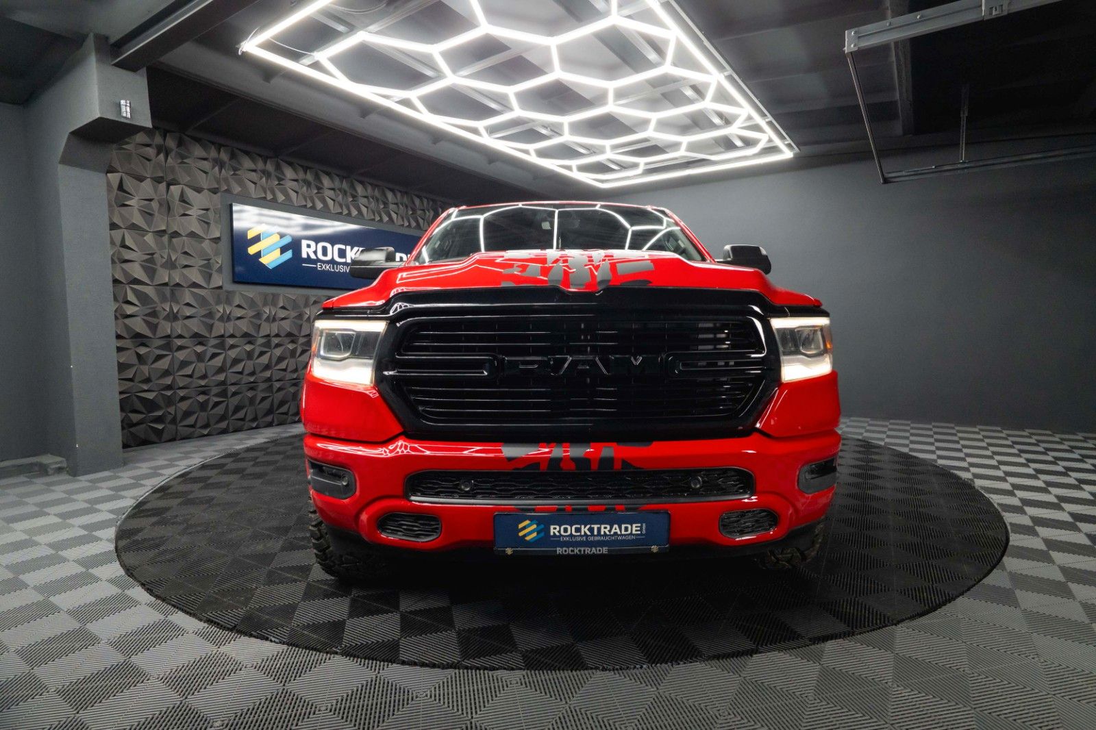 Fahrzeugabbildung Dodge RAM 5.7 V8 HEMI 4x4 OFFROAD LONGBED AXLE LOCK