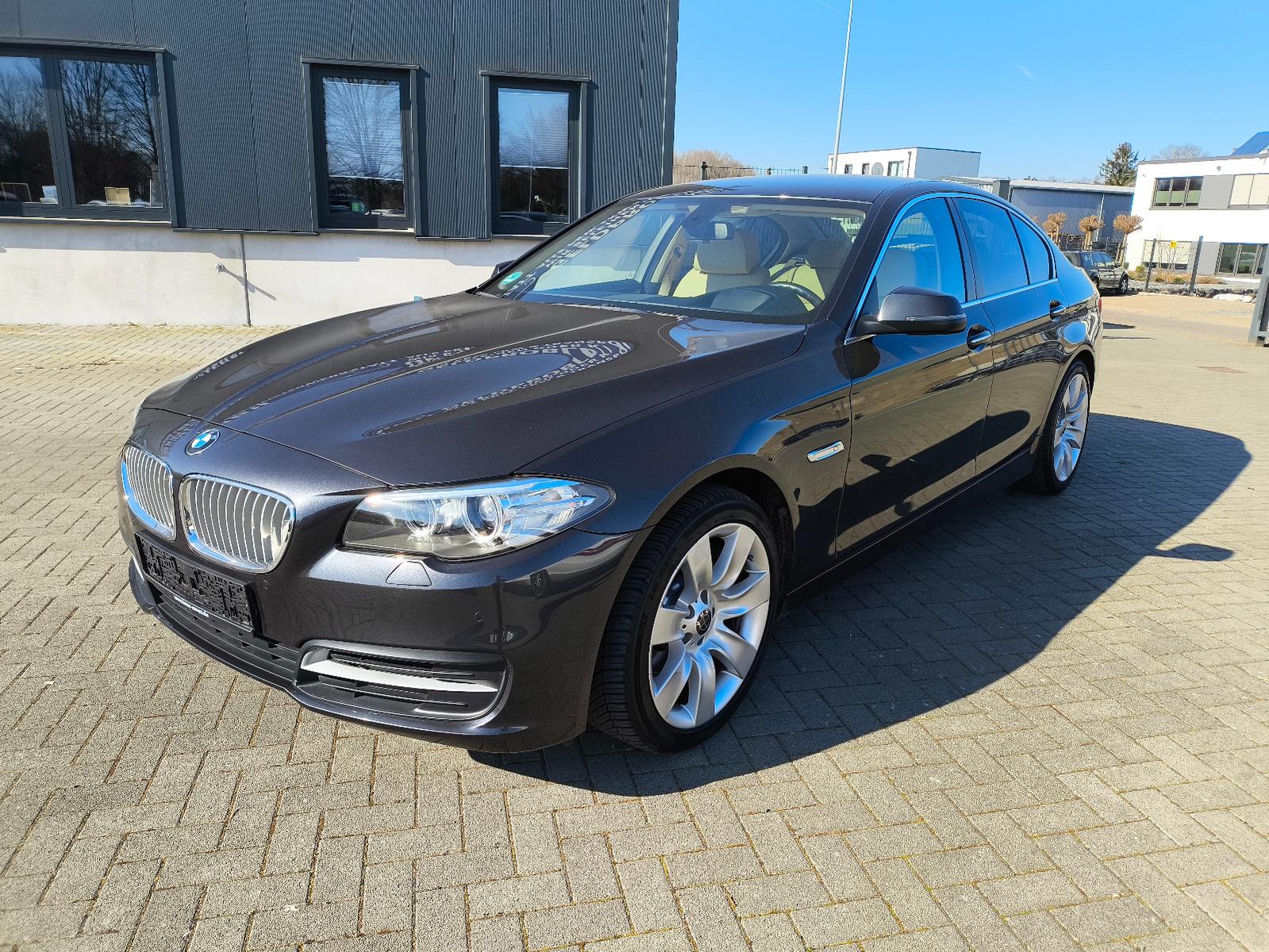 BMW 520 i,LEDER,HEADUP DISPLAY,KLIMA,NAVI,ALU