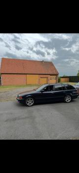 BMW E39 528i - BMW 528: Kombi, E39 528i
