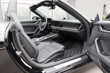 Porsche 992.2*Sportabg.,Chrono,BOSE,Sitzlüftung,14-Wege*
