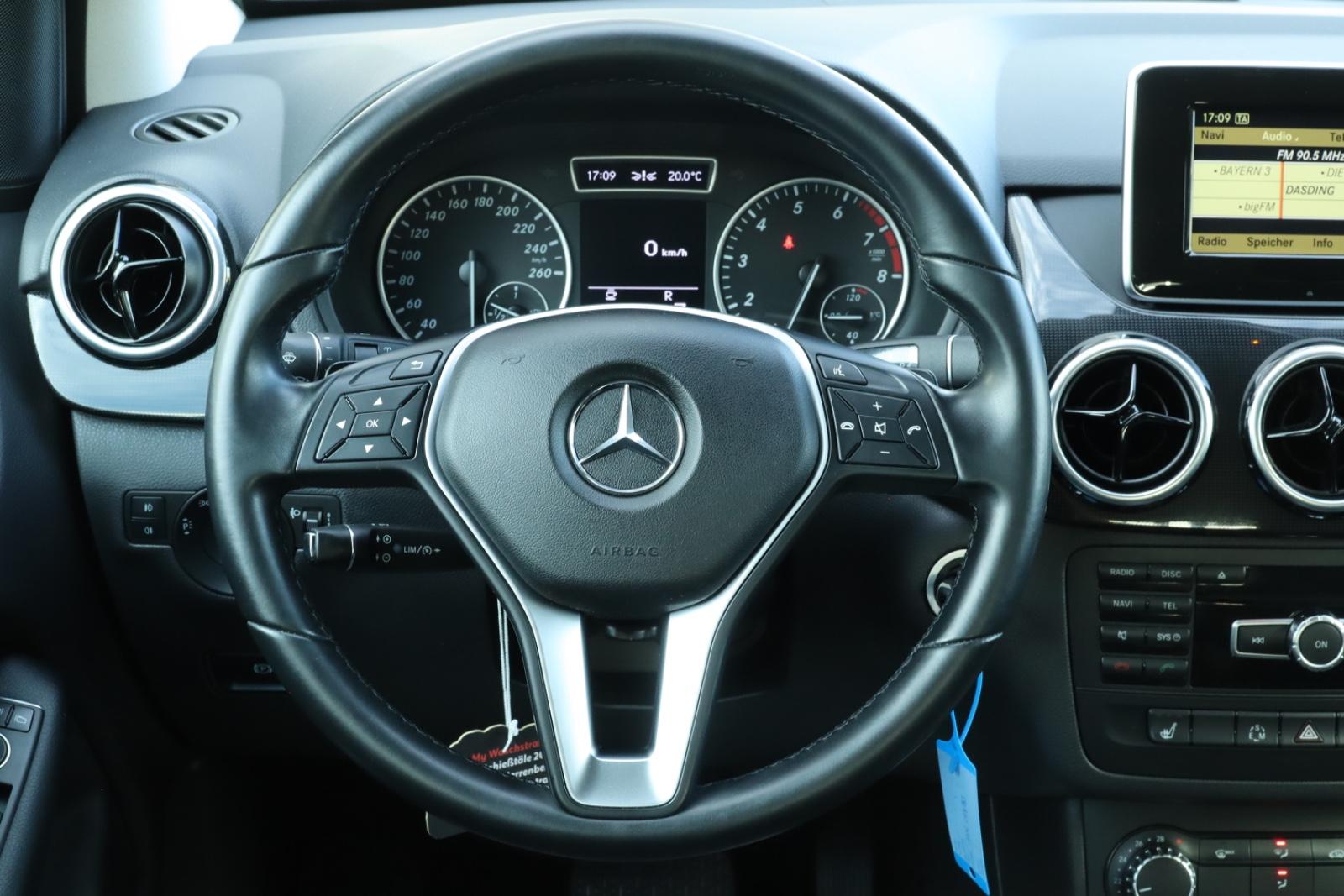 Mercedes-Benz B 180 *1. HAND* KLIMA/SHZ/KAMERA/NAVI/