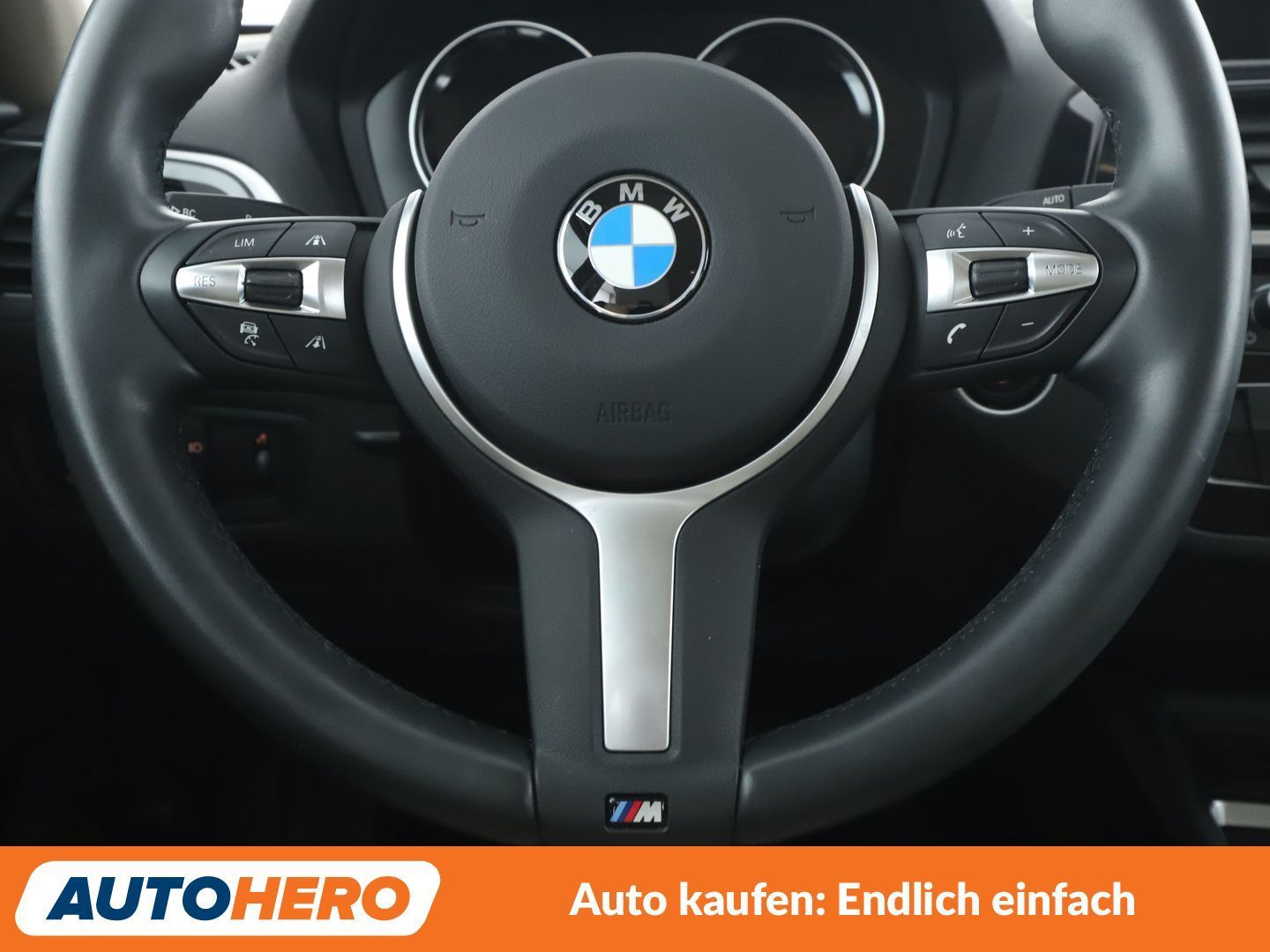 BMW 1er 118i Metropolitan Aut.*NAVI*CAM*LED*ACC*SHZ* foto 19