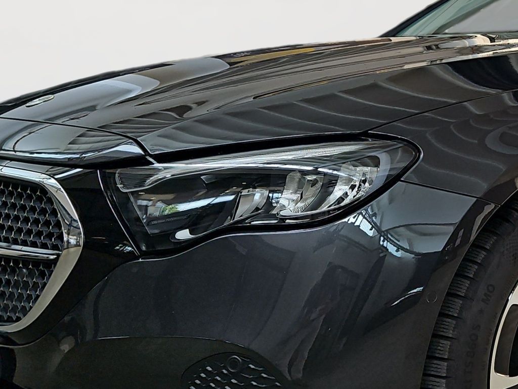 Fahrzeugabbildung Mercedes-Benz E 200 T Avantg. Distronic+ Pano LED KeyLess KAM