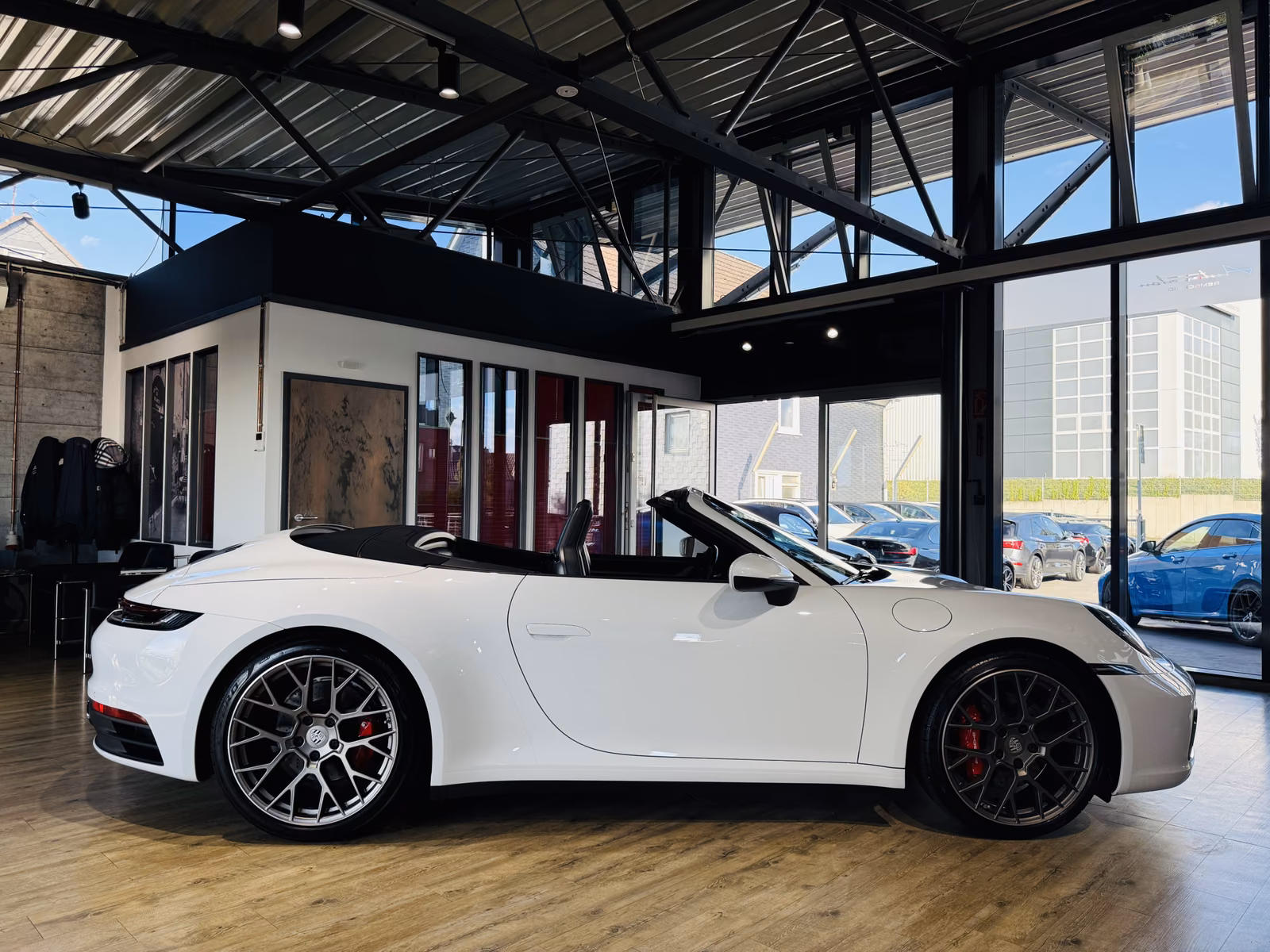Porsche 992 Carrera 4S Cabriolet PDK*CHRONO*