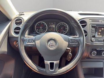 Volkswagen Tiguan - 10