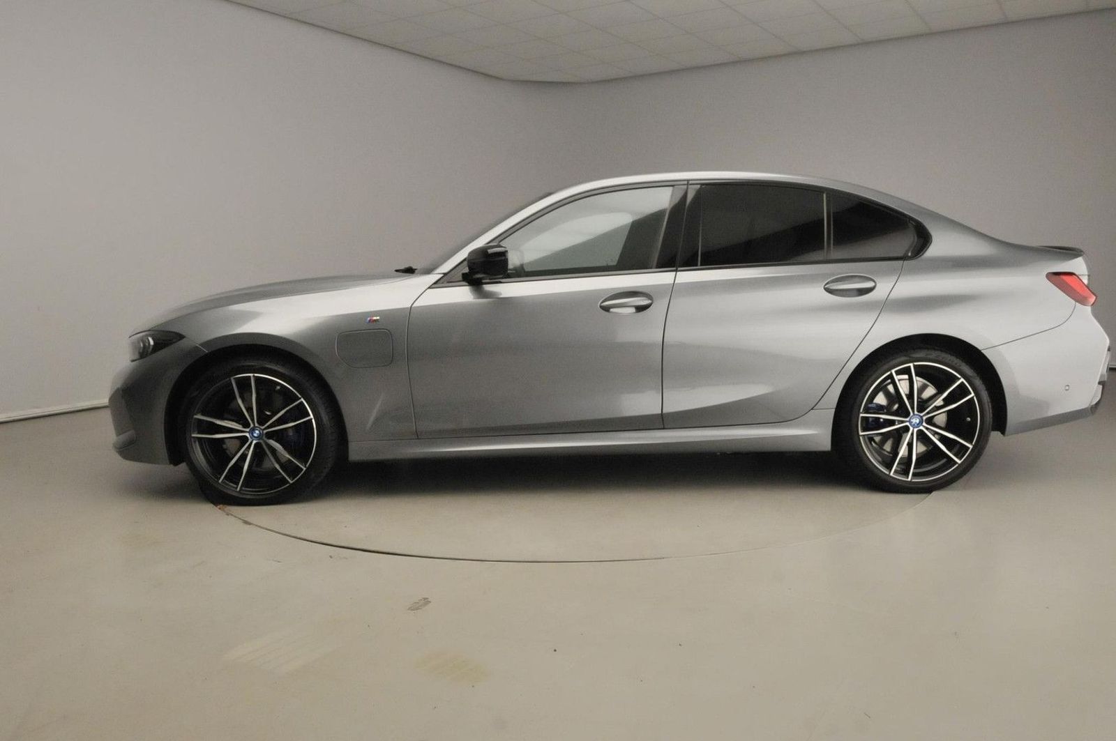BMW 320 3 Serie Sedan 320e | M-Sportpakket | LED | H imagem 3