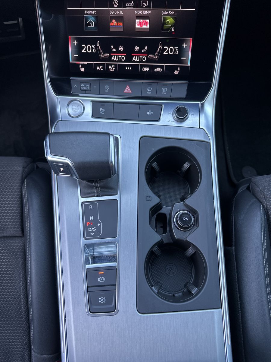 Fahrzeugabbildung Audi A6 Avant 40 TDI S-Line NAV+MATRIX+KAMERA+V-COCK