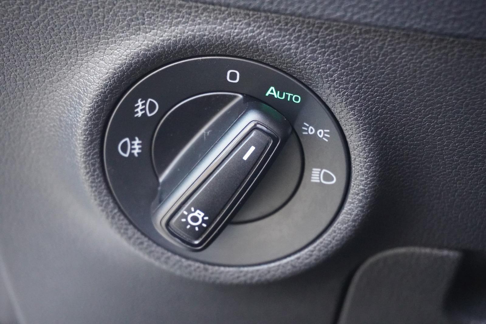Skoda Karoq 1.5 TSI DSG Sportline LED Navi Kamera