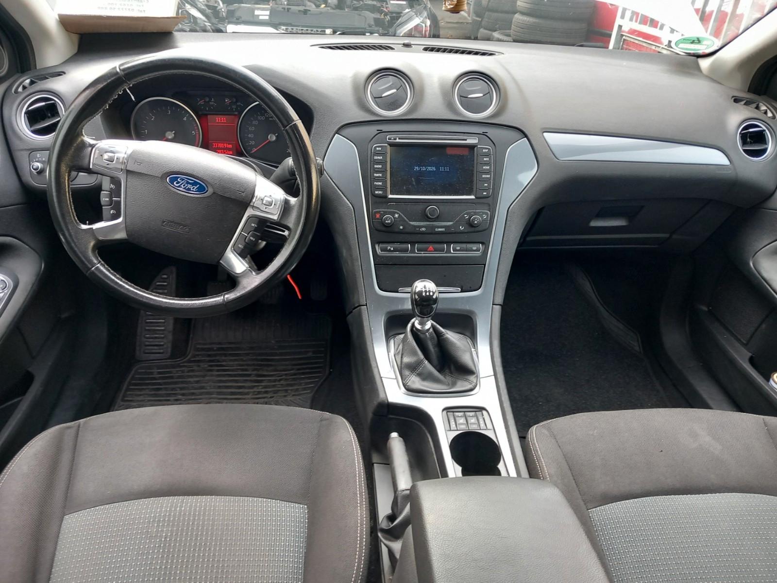 Ford Mondeo 2011 — photo 7