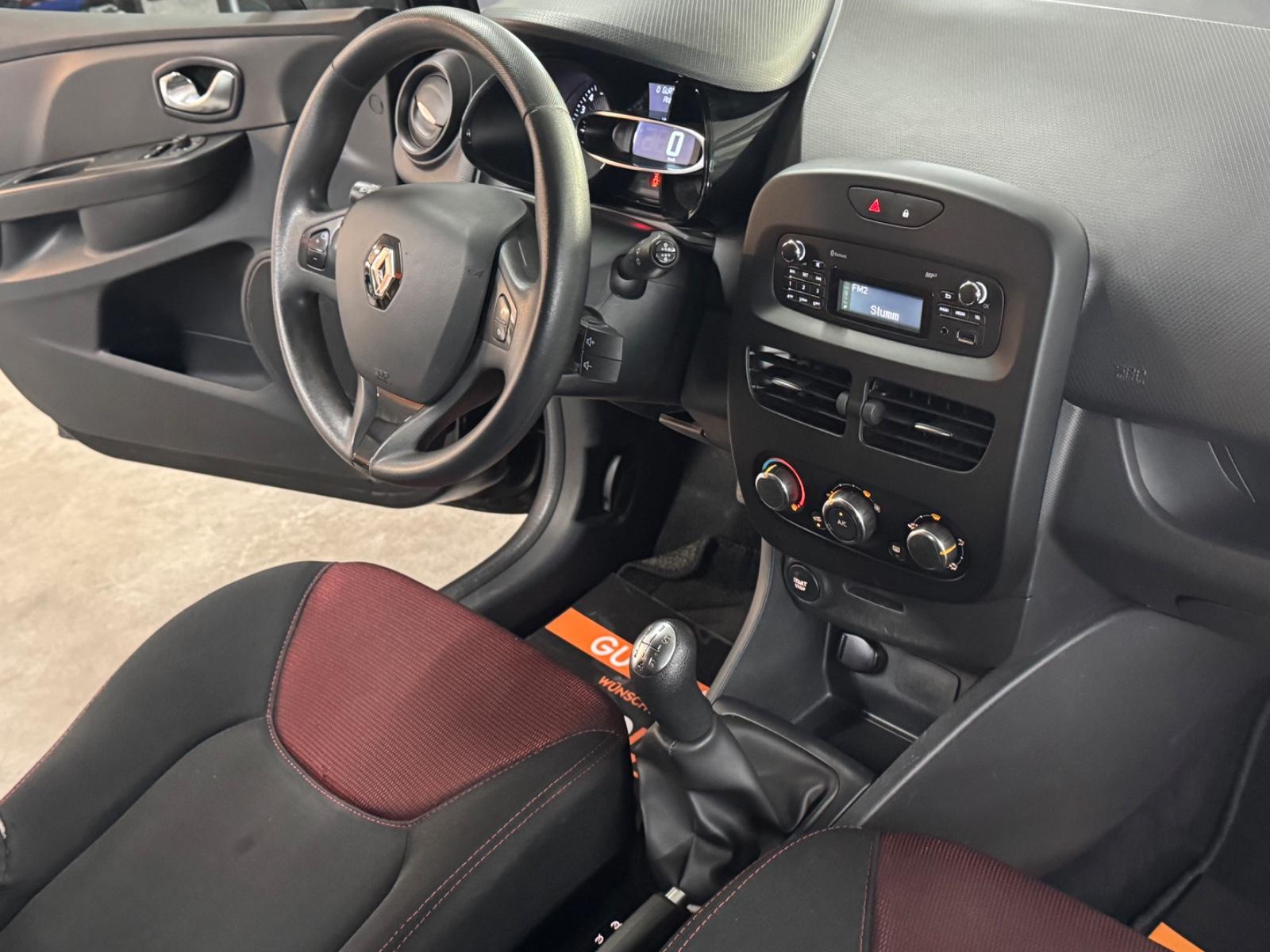 Renault Clio 2015 — photo 12