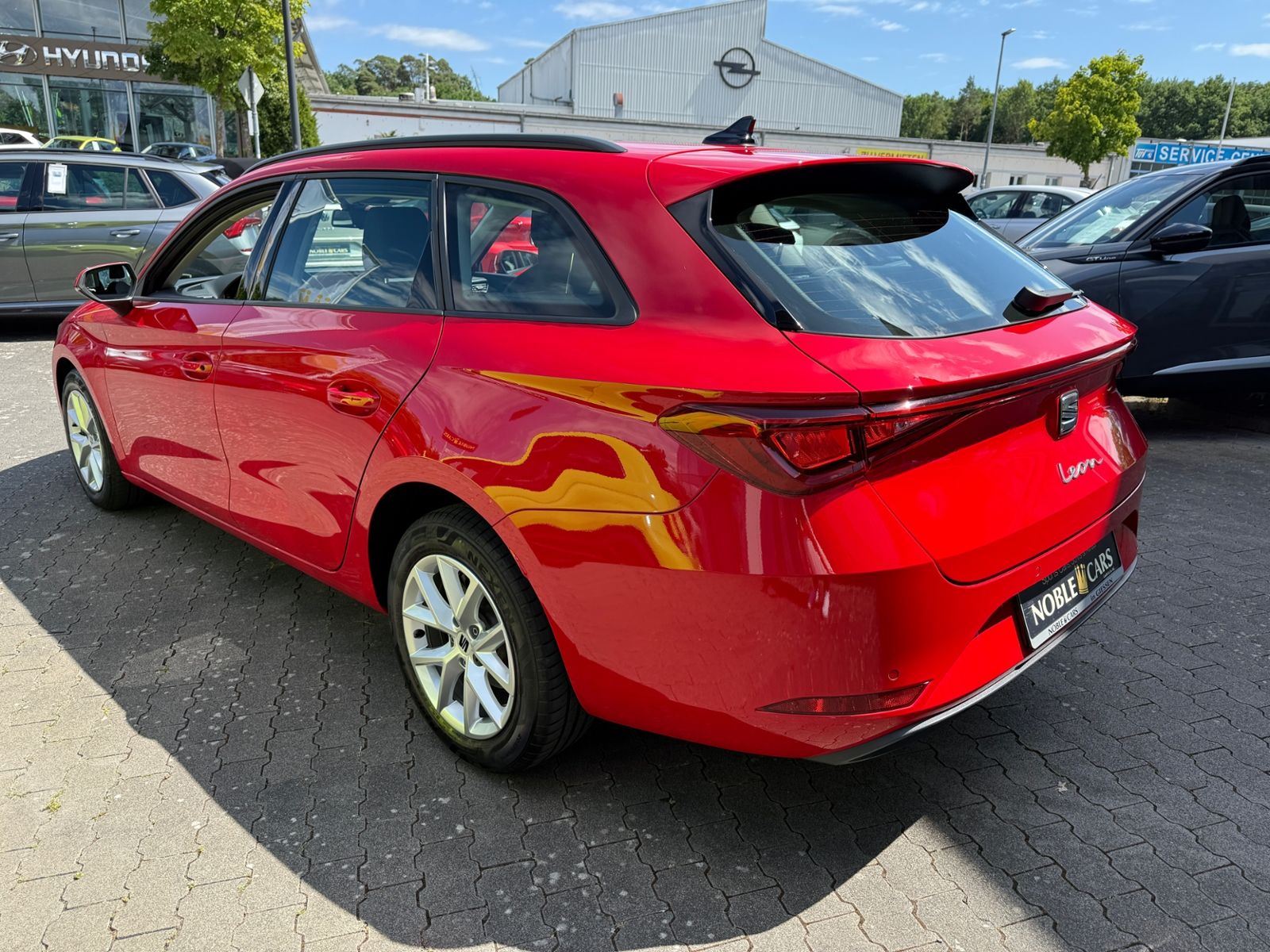 Fahrzeugabbildung SEAT Leon Sportstourer Style SHZ LED ALU