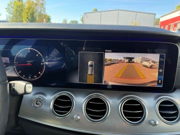 Mercedes-Benz E 220 T AMG+Night+Widescreen+Multib.+Kamera+LED