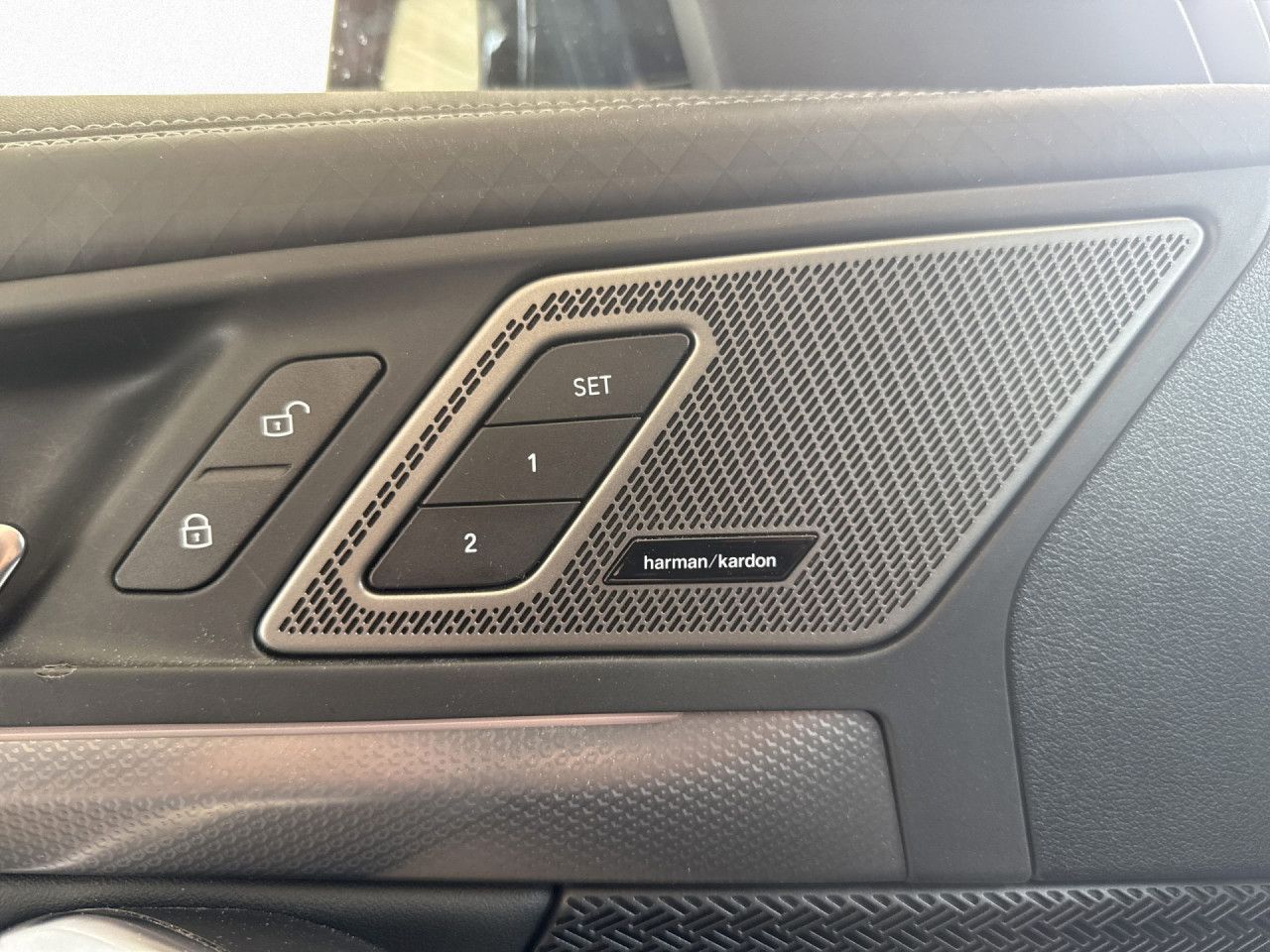 BMW iX2 - Bild 22