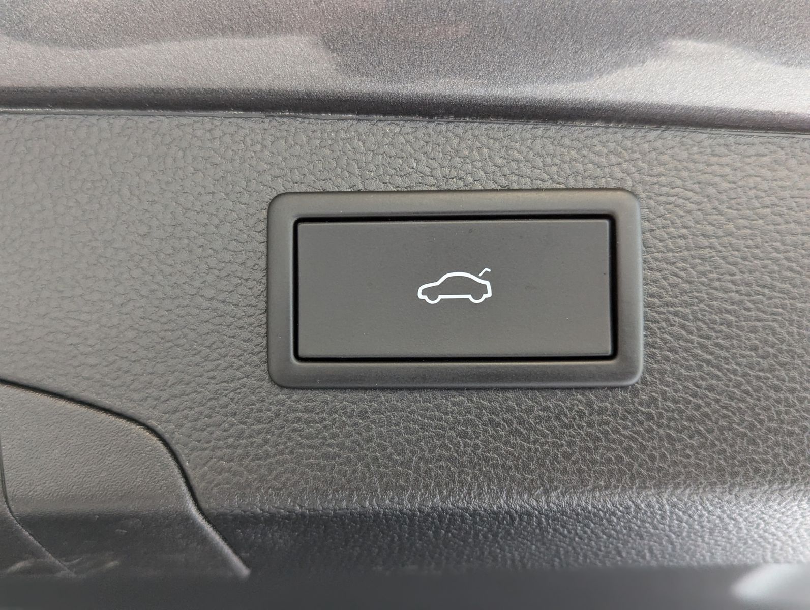 Fahrzeugabbildung SKODA Superb 2.0TDI DSG 4x4 Pano Matrix ACC AHK 5J Gar