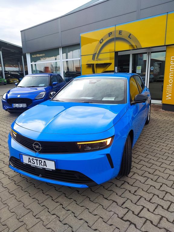 Astra 5-türig Edition  1.2 Turbo 96 kW 130 PS MT