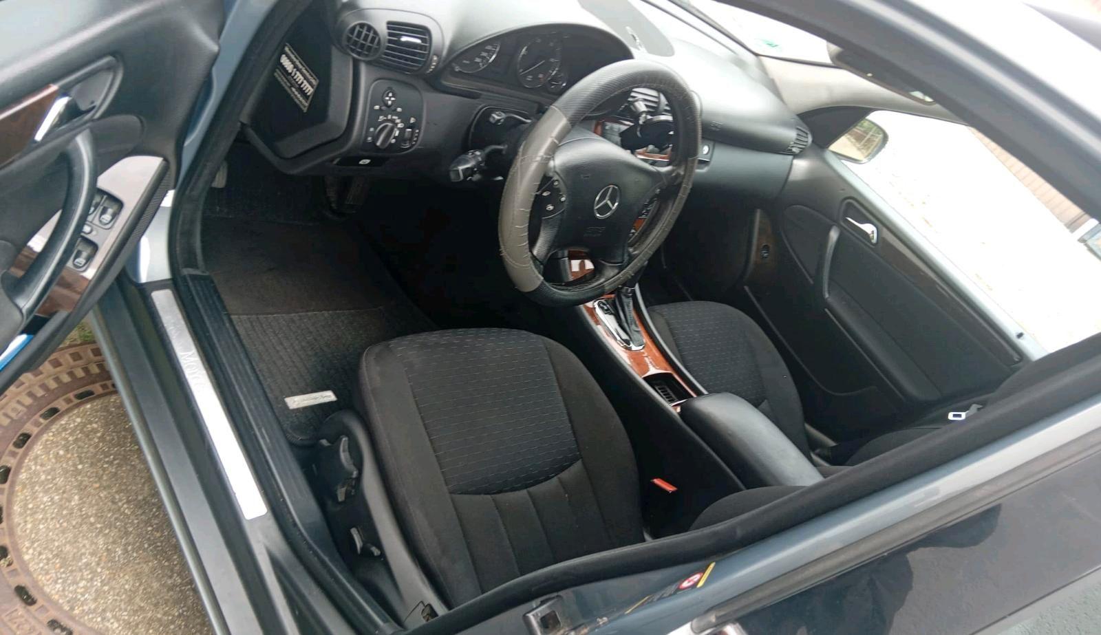 Mercedes-Benz C200 2007 — photo 7