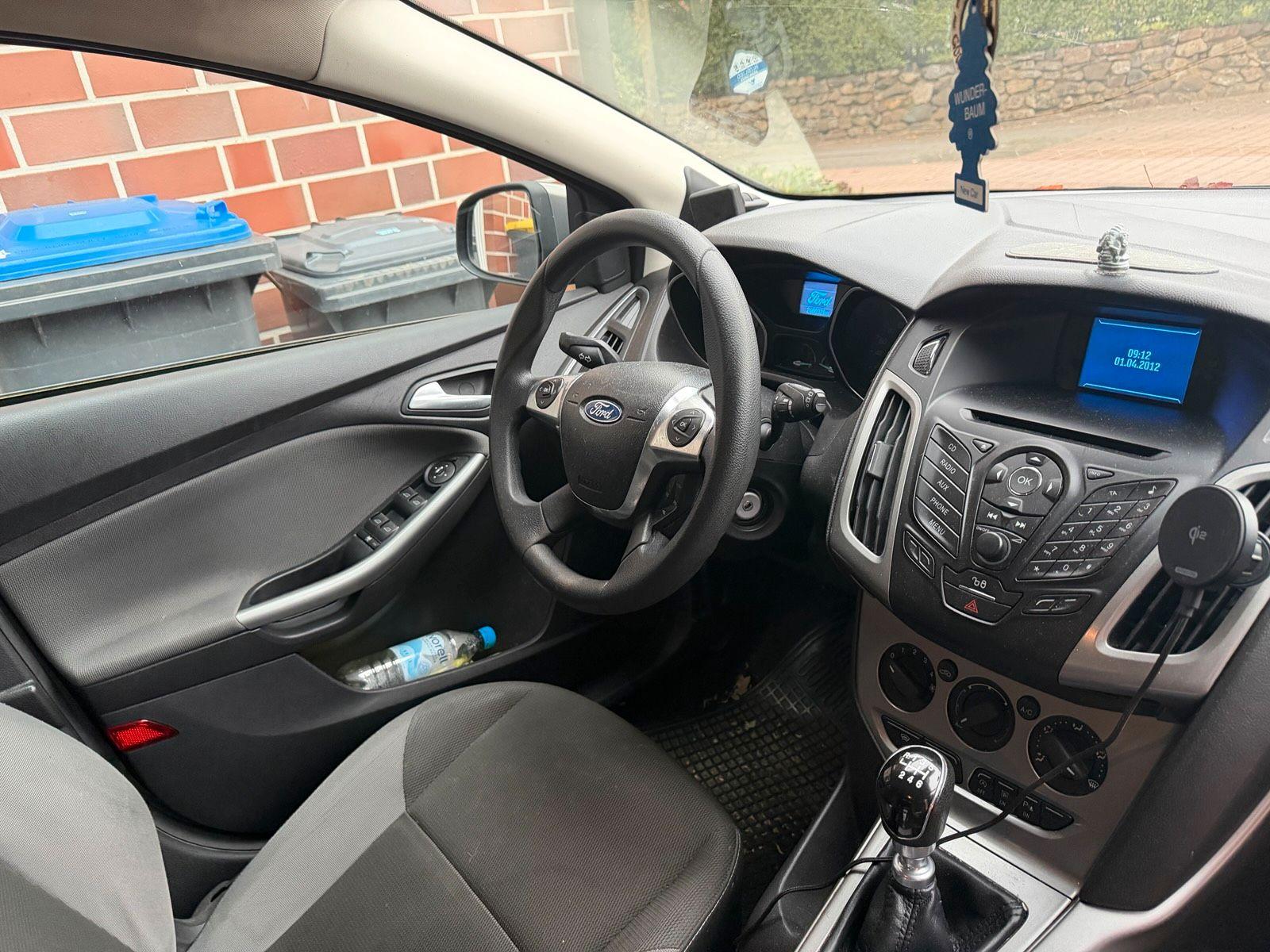 Ford Focus 2012 — photo 7