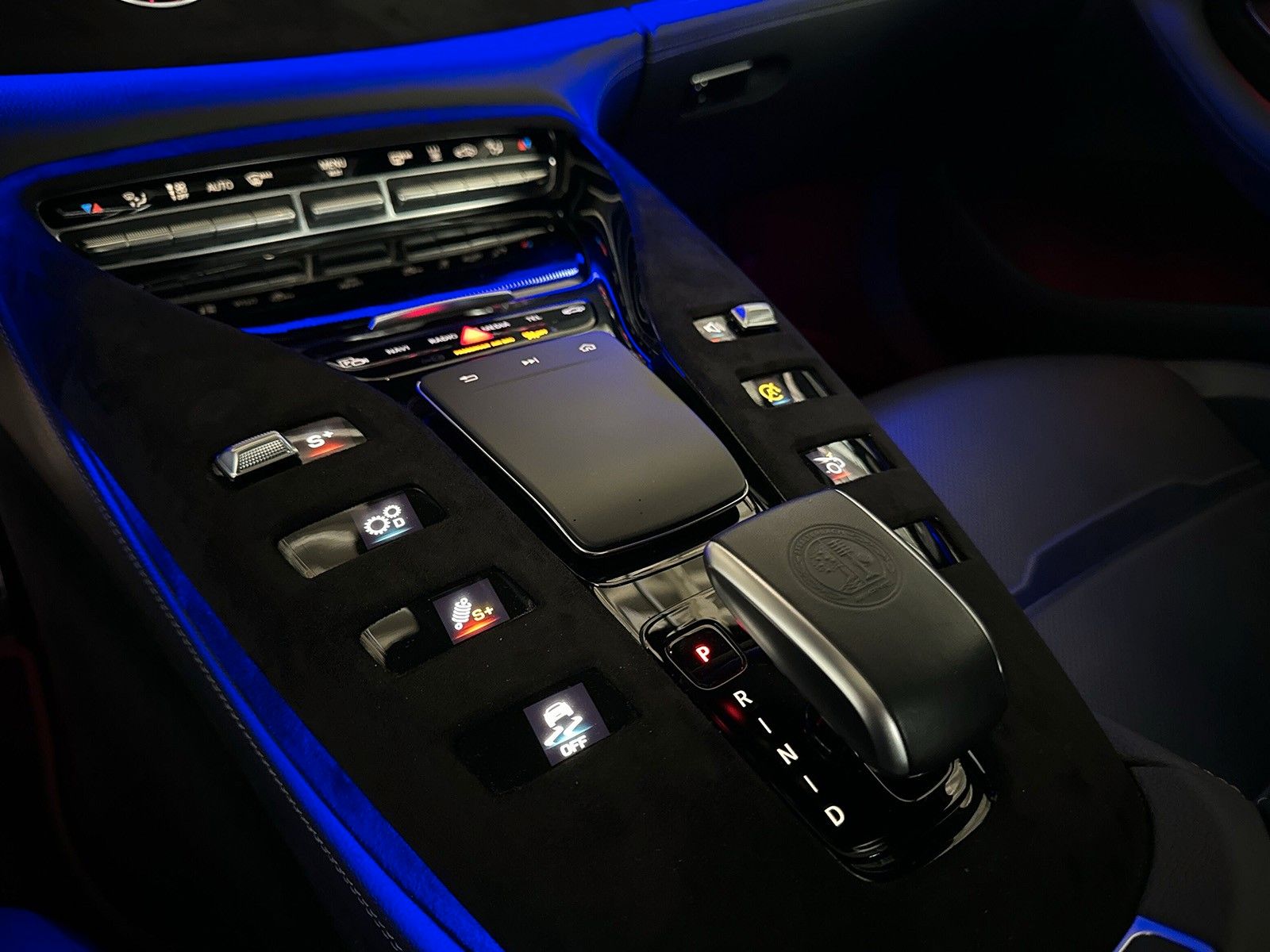 Fahrzeugabbildung Mercedes-Benz AMG GT 43*ST-Heiz*HUD*SDach*Burmes*Widescreen*