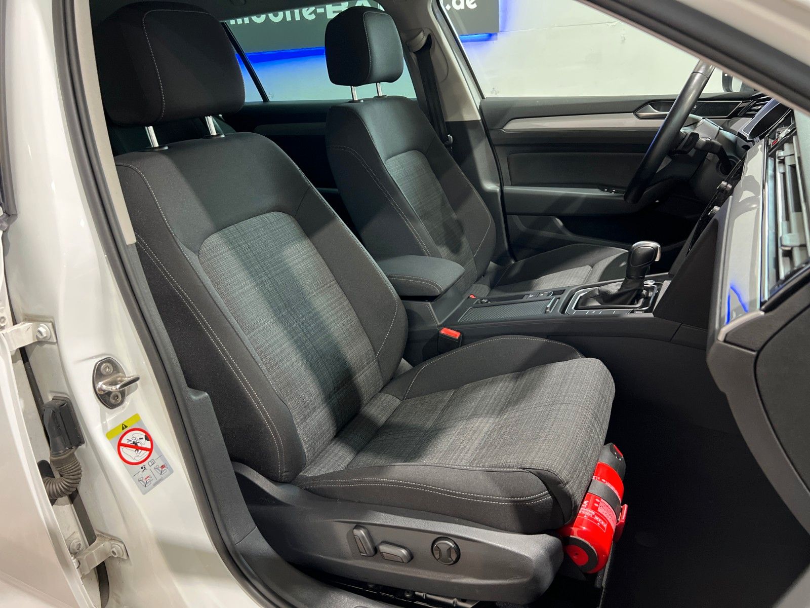 Fahrzeugabbildung Volkswagen Passat Variant Business 2,0TDI *NAVI*ASSiST*LED