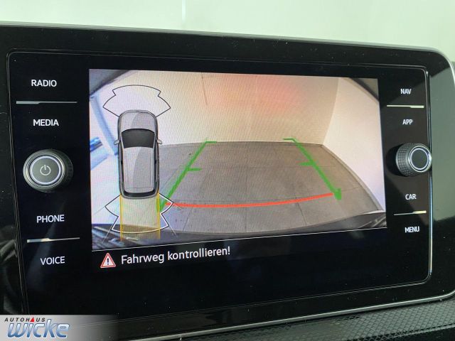 T-Cross 1.0 TSI DSG R-Line NAVI KLIMA REAR VIEW