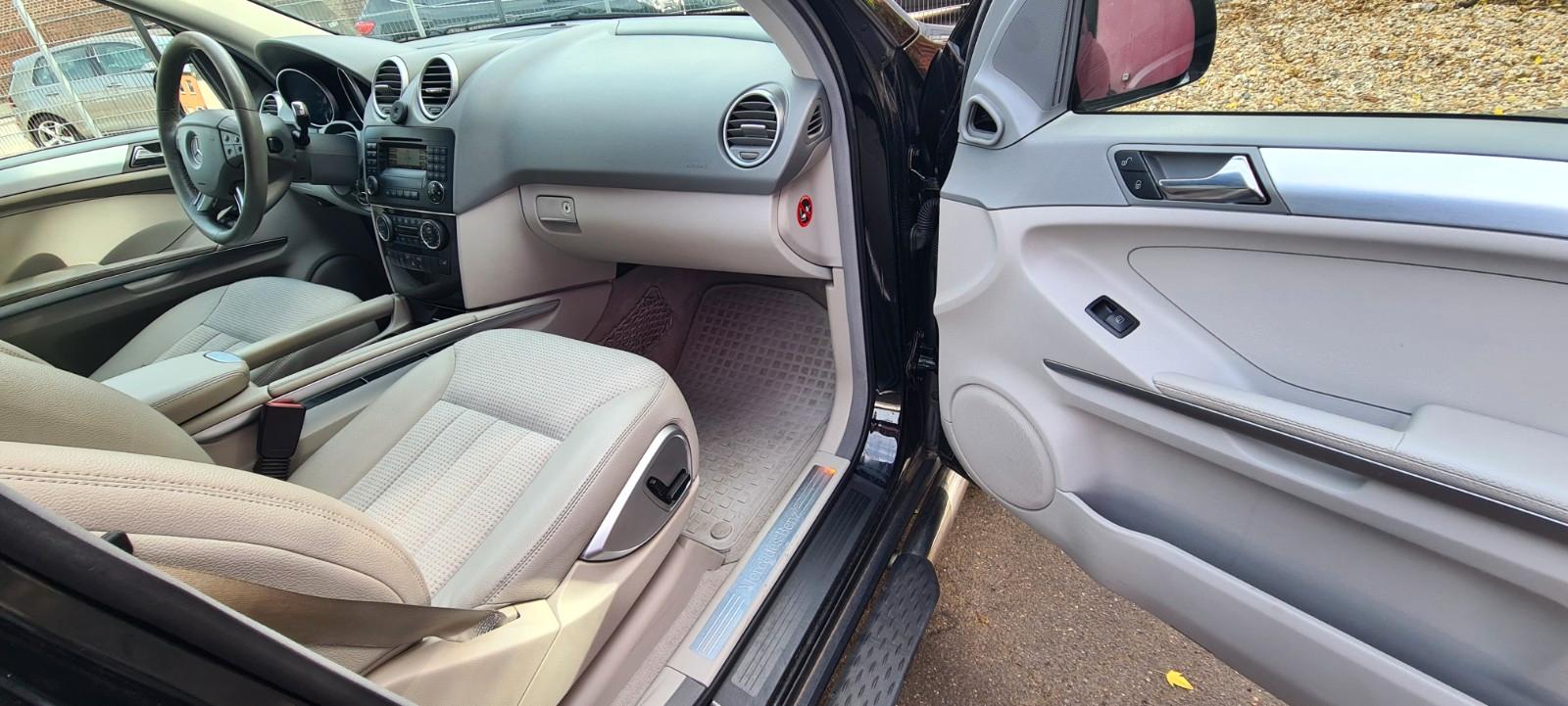 Mercedes-Benz ML280 2005 — photo 10