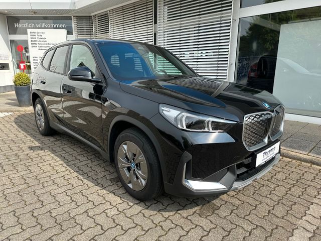 BMW iX1 eDrive20 +ParkAss +RFK +SHZ +Standheiz +LED