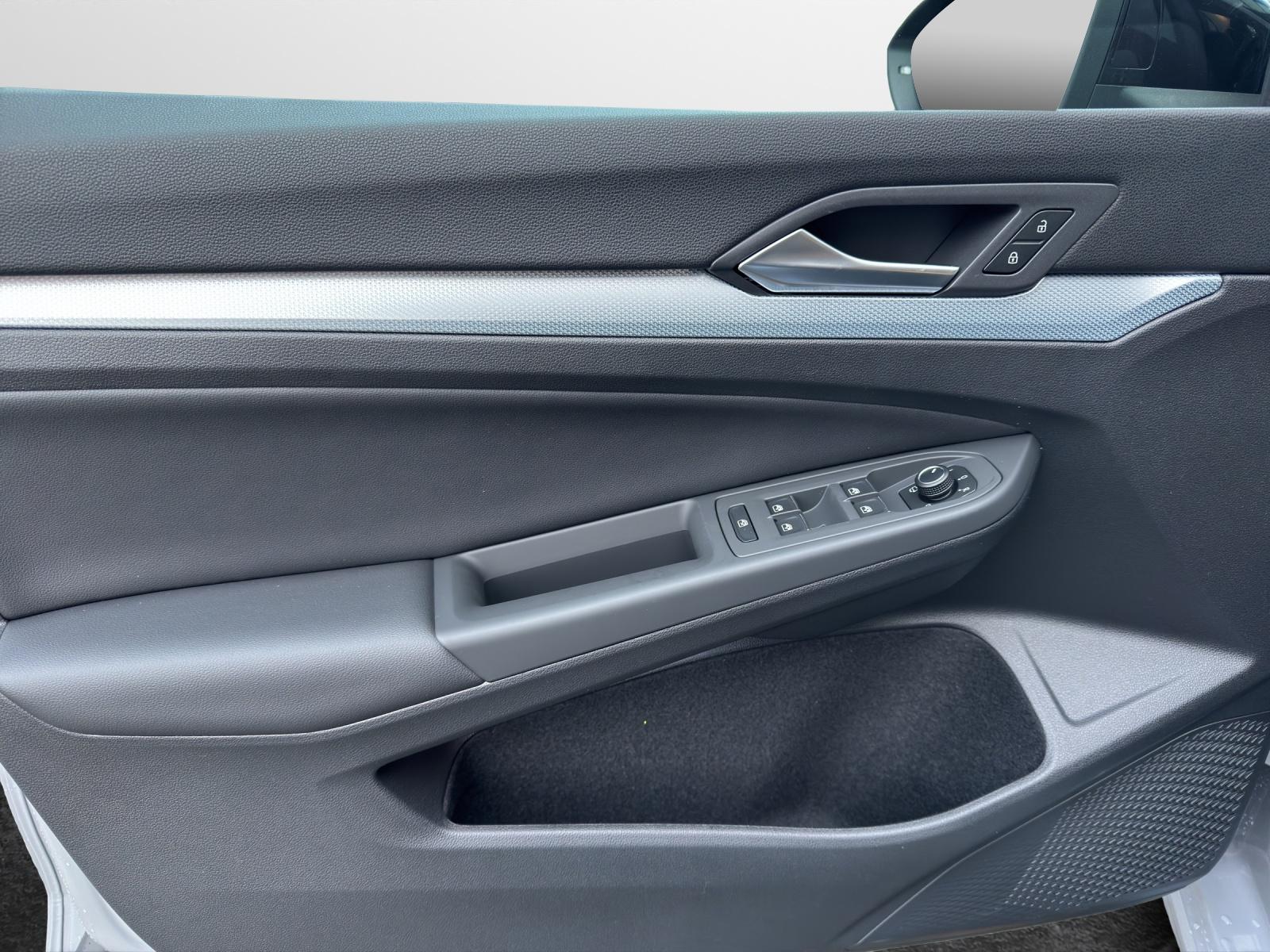 Volkswagen Golf 1.5 eTSI DSG Energy AHK LED Kamera PDC LM, миниатюра 7