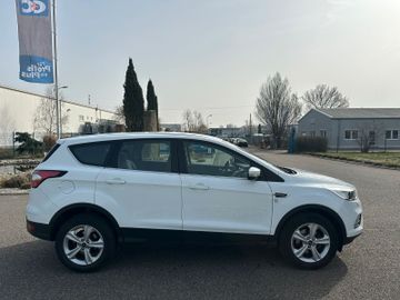 Ford Kuga - 10