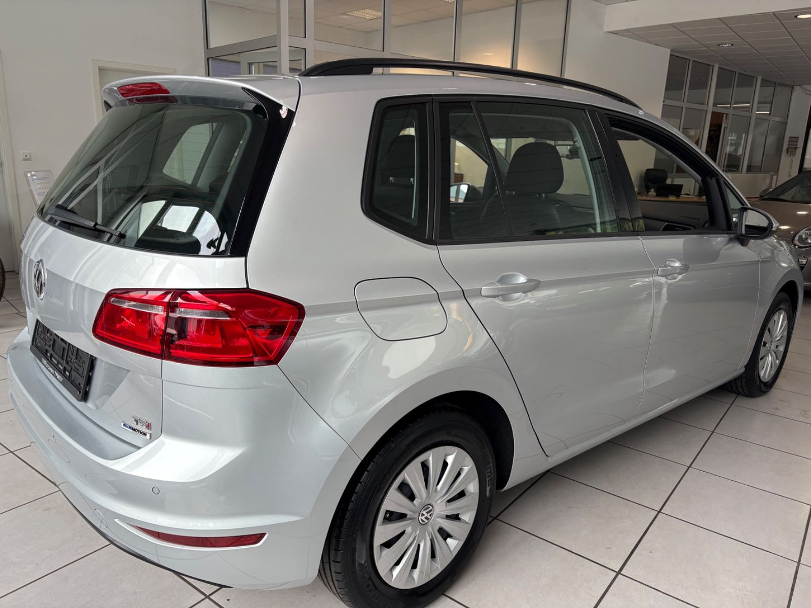 Fahrzeugabbildung Volkswagen Golf Sportsvan 1.4 TSI 92kW DSG