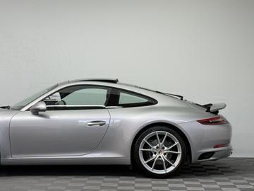 صورة 8 لـ 2017 Porsche 991