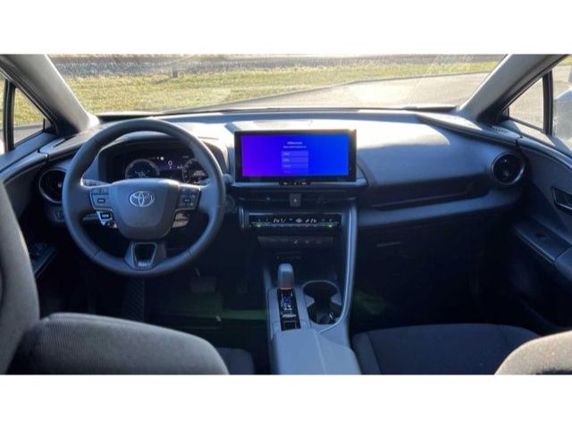 Fahrzeugabbildung Toyota C-HR 1.8 Hybrid Team Deutschland Carplay