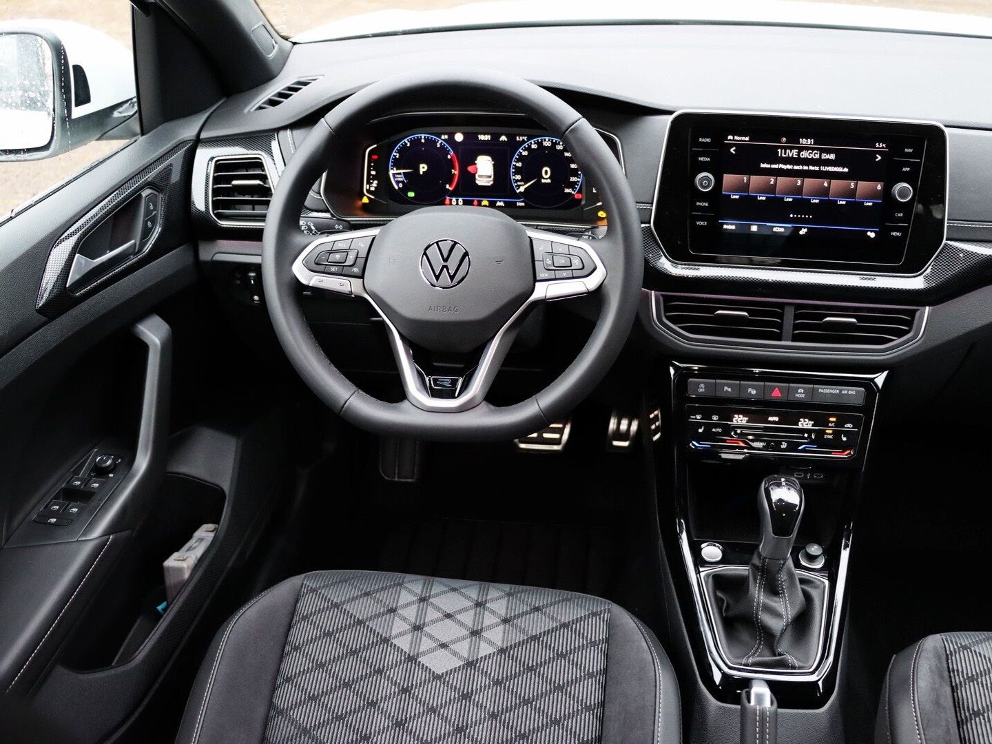 Volkswagen T-Cross R-Line 1.5 TSI OPF DSG AHK IQ.LIGHT NAVI foto 5
