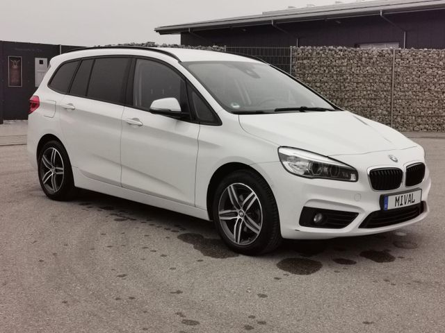 BMW 218i Sport Line LED/HiFi/Navi/Tempomat/PDC