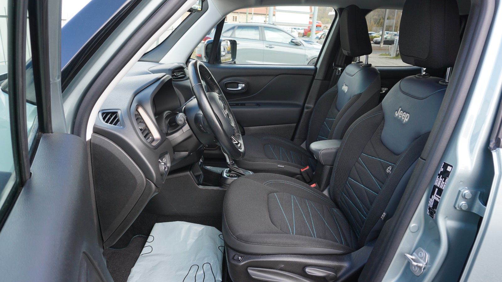 Fahrzeugabbildung Jeep Renegade Longitude Mild-Hybrid FWD, Kamera