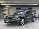 Opel Insignia 2.0 CDTI 4x4 Aut. Xenon Navi Kamera AHK - Opel Insignia mit Diesel-Antrieb: Allradantrieb, Kombi, Automatik
