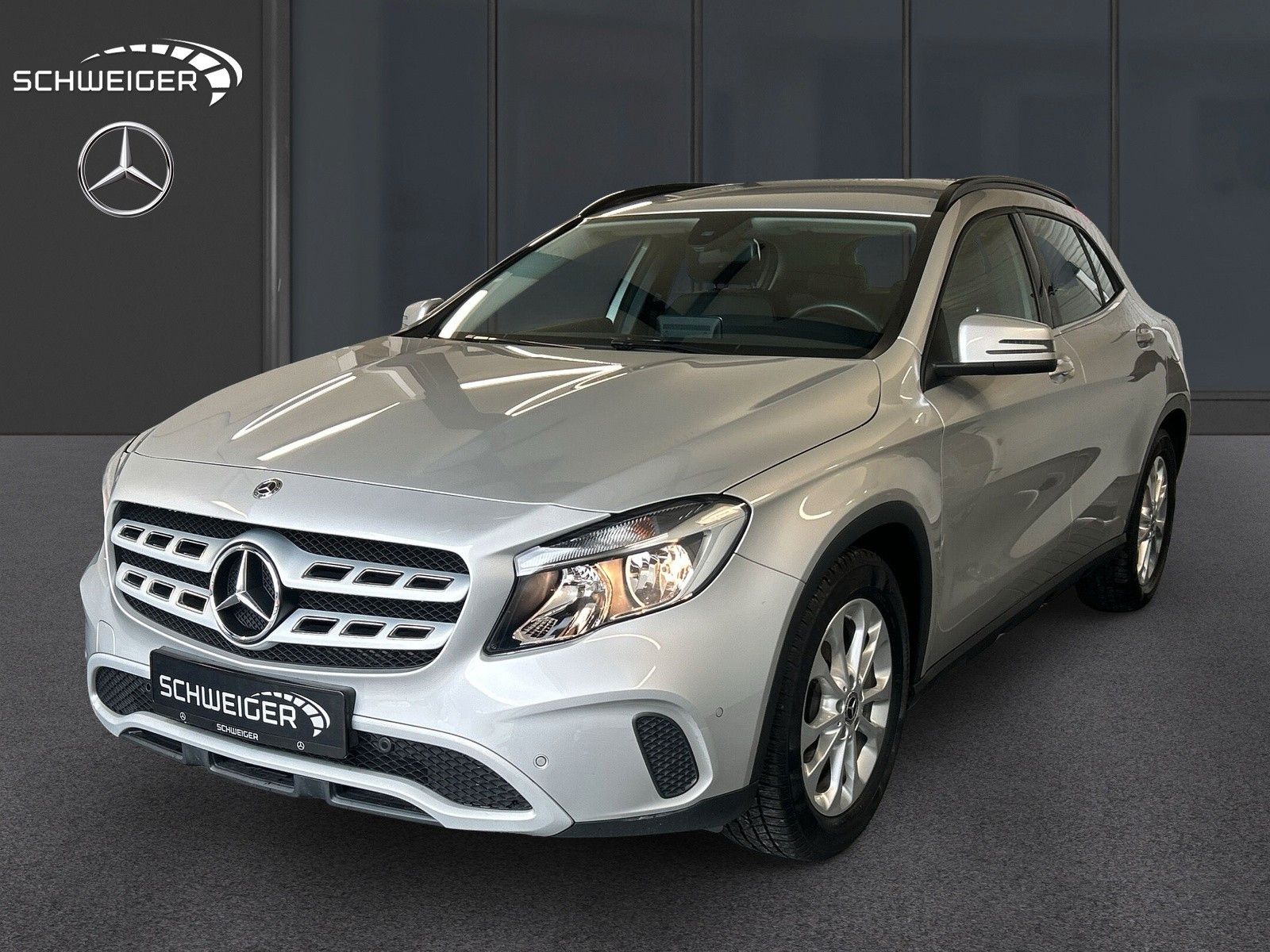 MERCEDES-BENZ GLA 220 4Matic NAVI Kamera elektr.Heckklappe SHZ