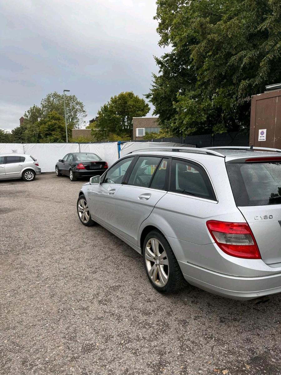 Mercedes-Benz C180 2010 — photo 5