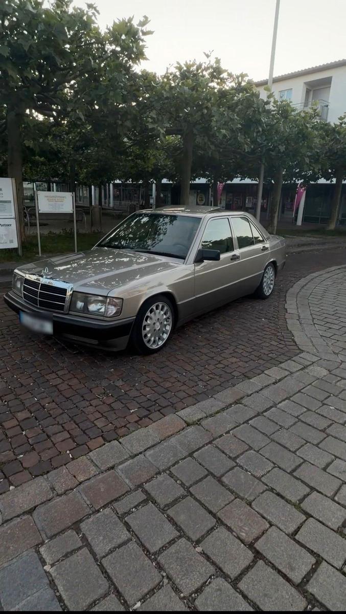 Mercedes-Benz 190