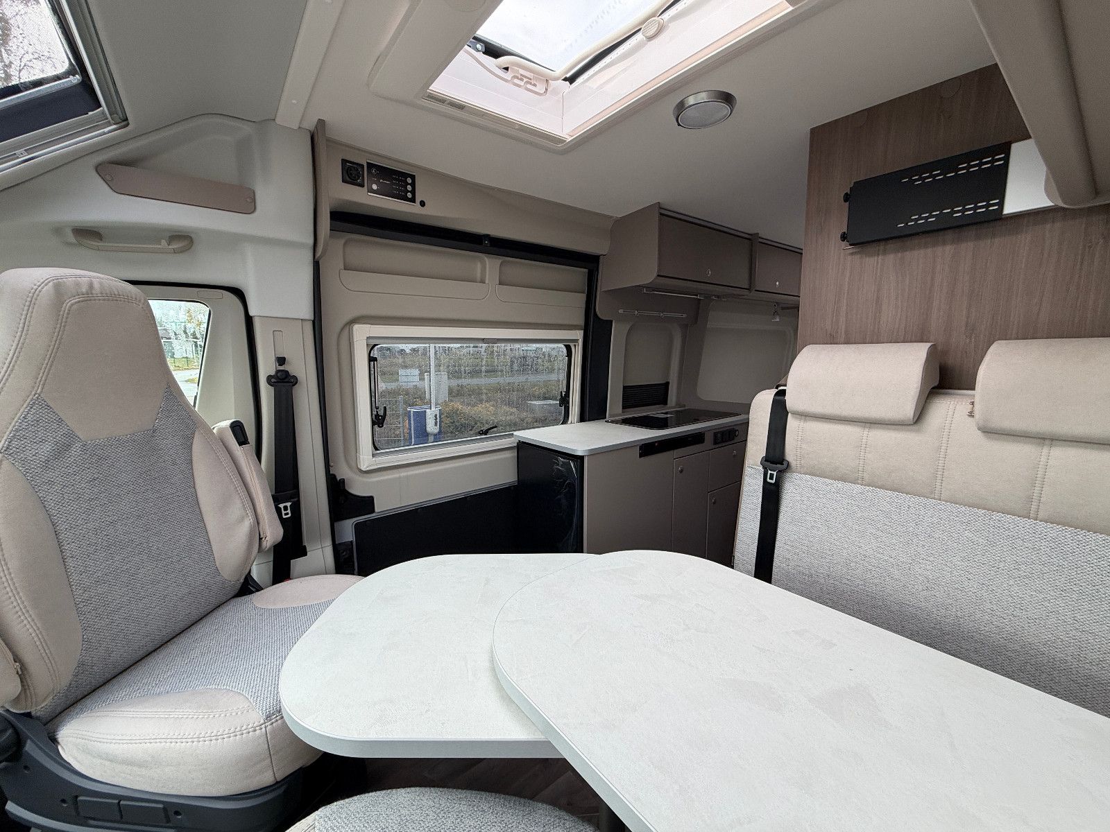 Fahrzeugabbildung Carado Pro CV 600 - 5.307€ SPAREN!