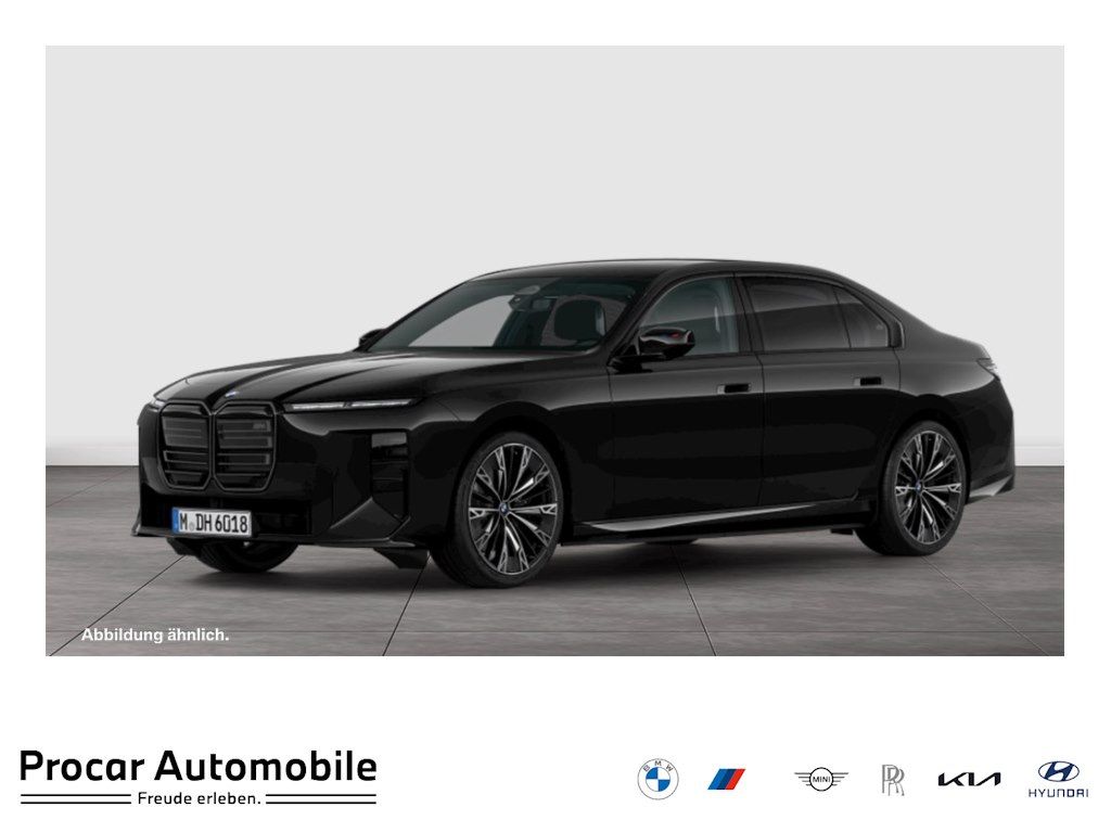 BMW i7