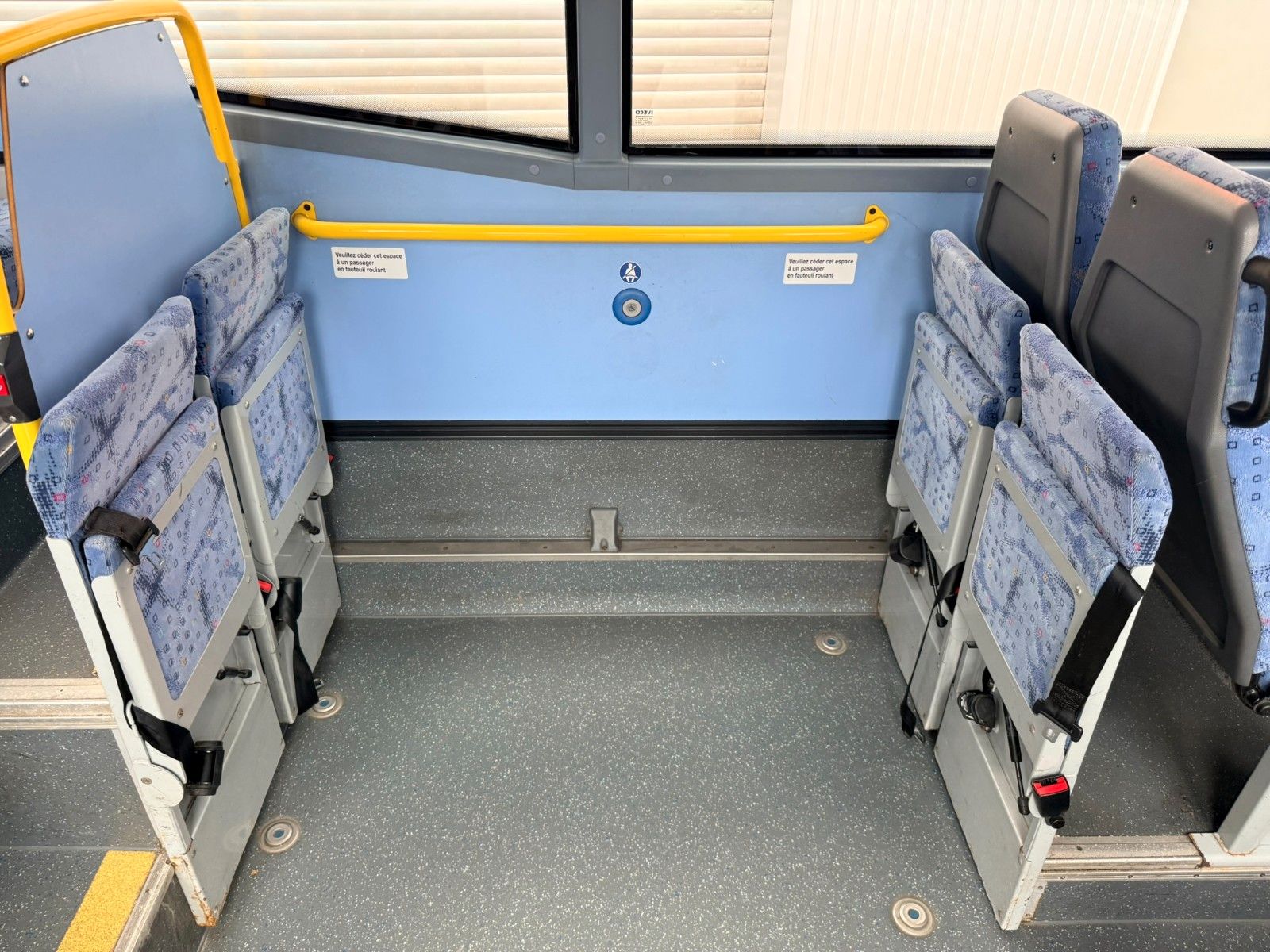 IVECO  2014 - Image 24 of 27